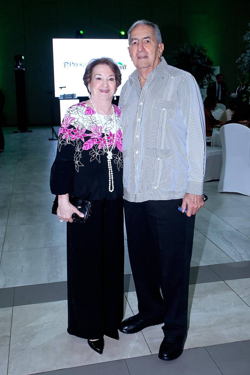 María Elena y Emín Abufele.