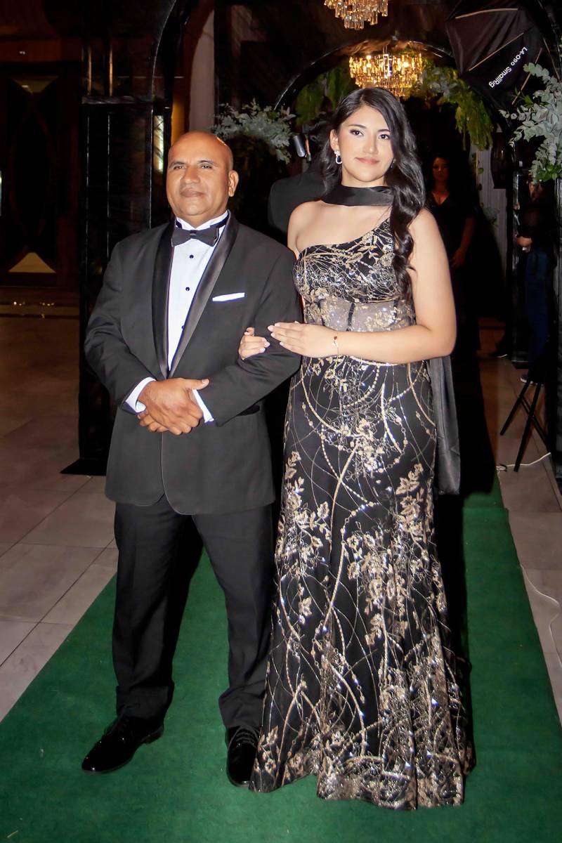 Desfile de padres e hijos de la prom 2026 de Kiddy Kat Bilingual School &amp; Morazzanni Institute