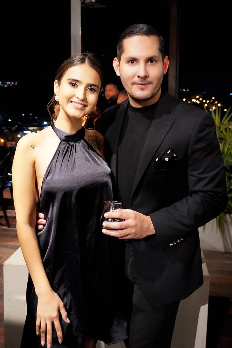 Gabriela Galeas y Ariel Flores.