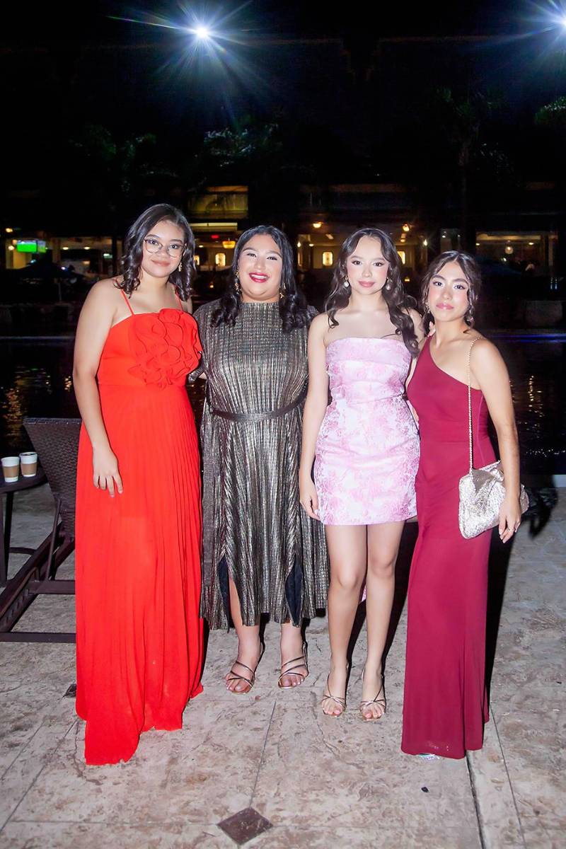 Laura Matthews, Ana Castro, Laura Handal y Ayelen Amador