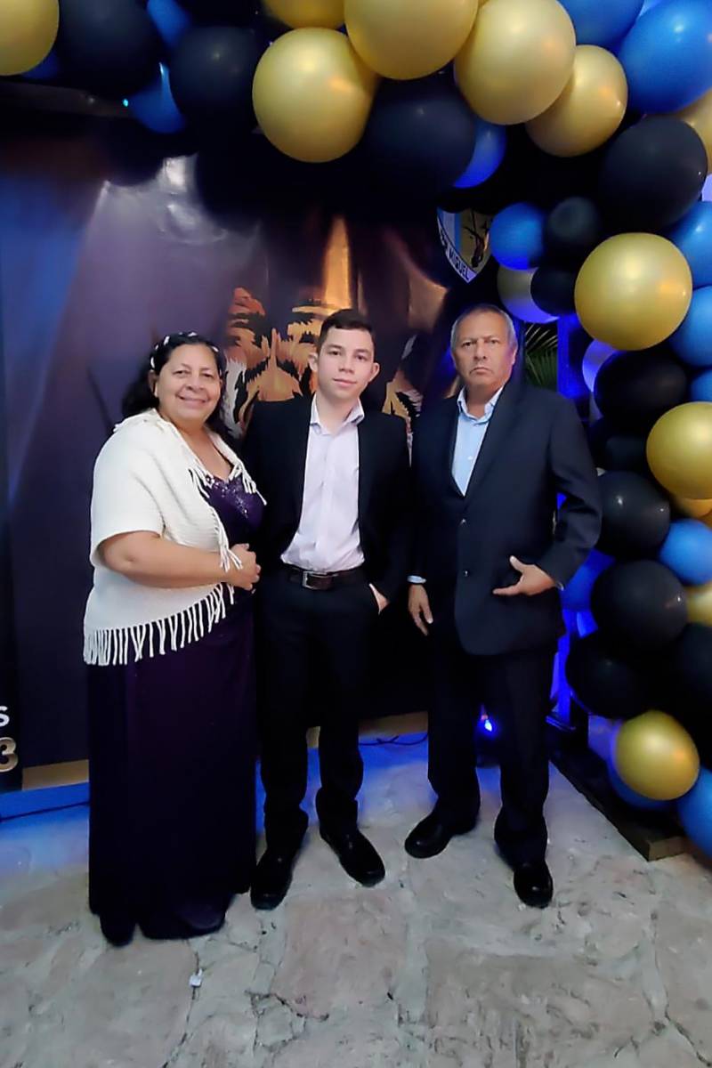 Xiomara Laitano, Roberto Valle y José Roberto Valle. 