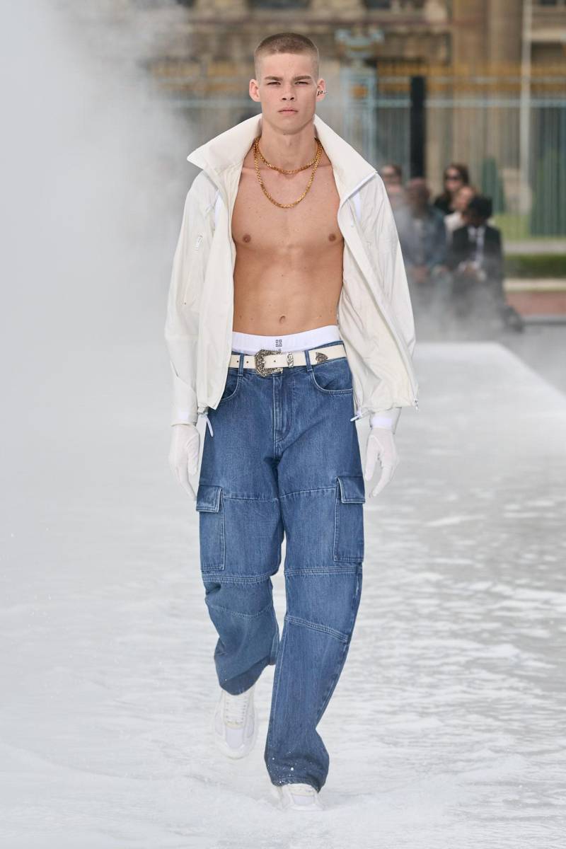 Givenchy Men’s Spring Summer 2023