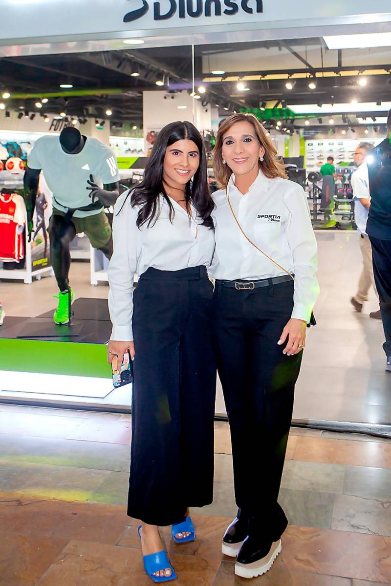 Viviana Faraj y Diana Larach.