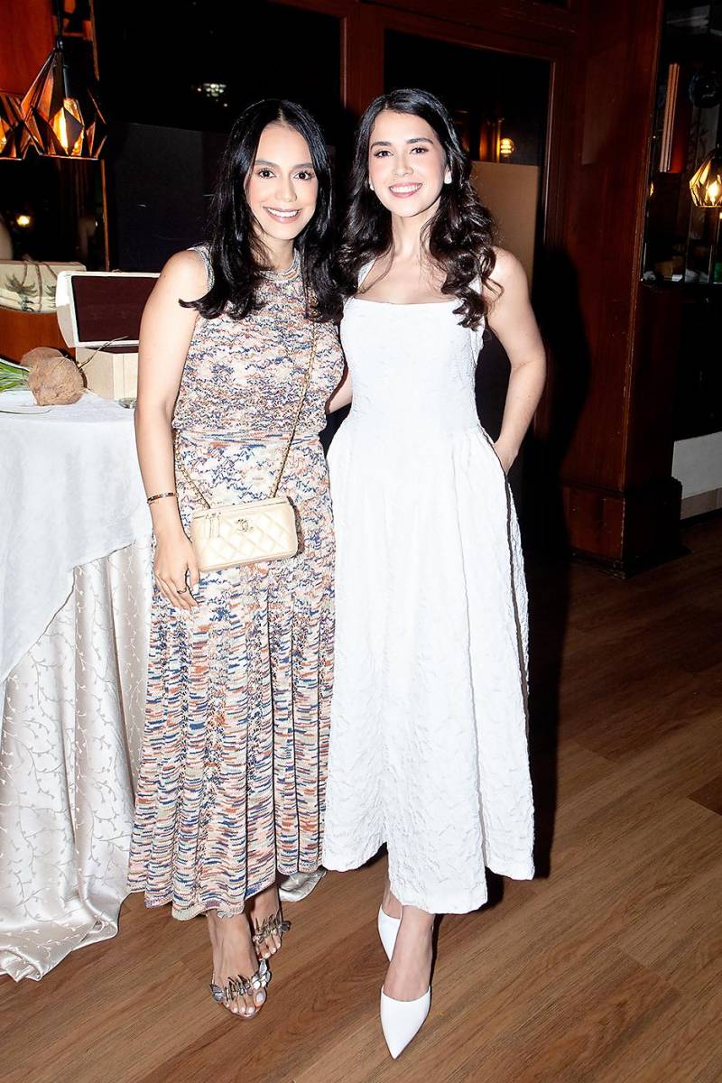 Massiel Paz y Giovanna Handal.