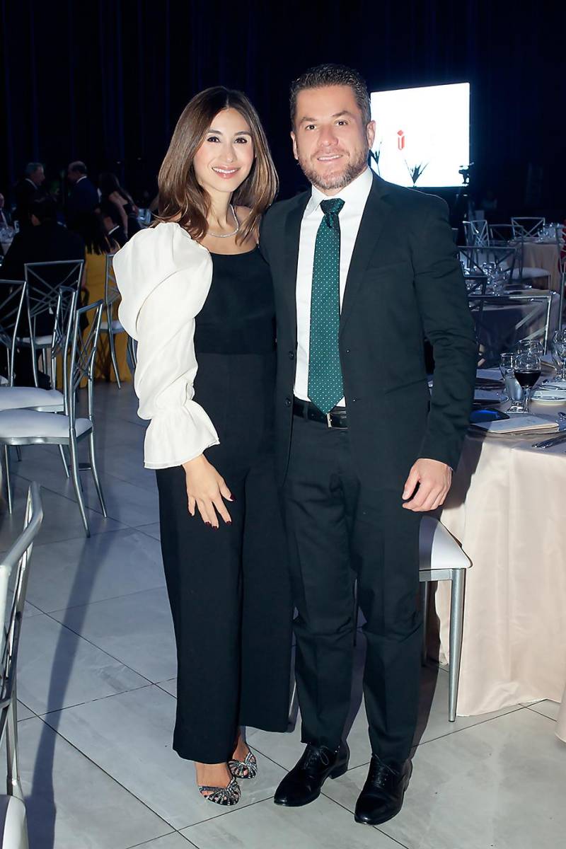 Isabella y Roger Enrique Valladares