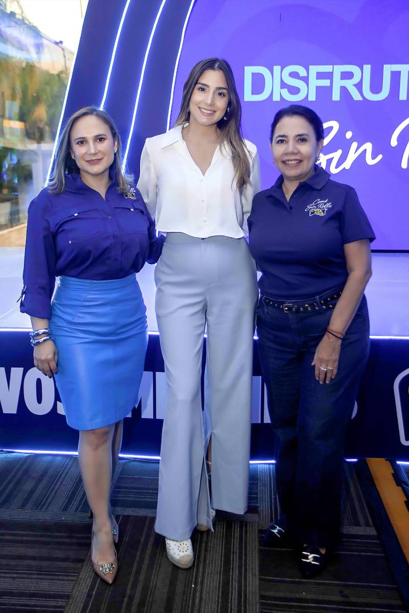 Melany Galeano, Almudena Larach y Liliana Barahona. 
