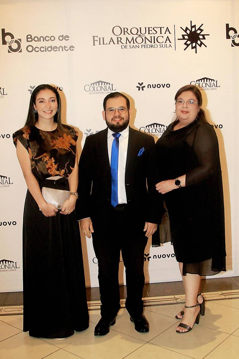 Laura Cabús, Lester Herrera e Isabel Ramírez.