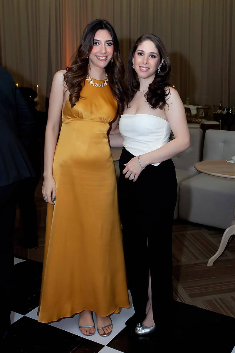 Victoria Kawas y Tiara Khoury.