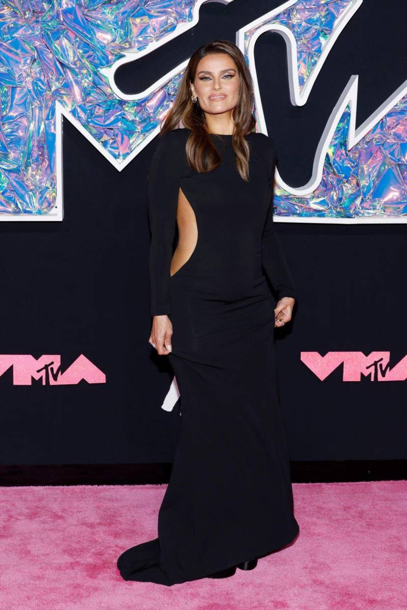 Nelly Furtado.