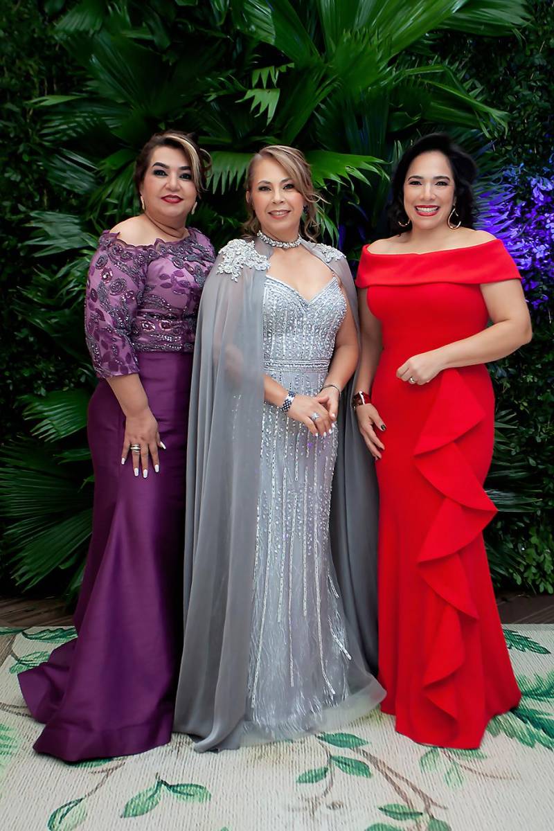  Rossy Jeer, María del Carmen Valladares y Liliana Velásquez