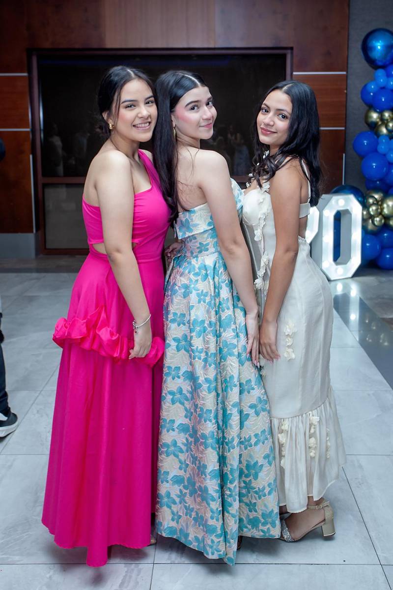 - Grace Ávila, María Fernanda Rápalo y Génesis Irúla.