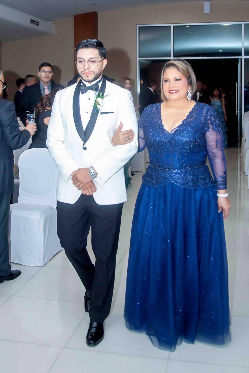 Rolando Maradiaga y su madre Sandra Pineda