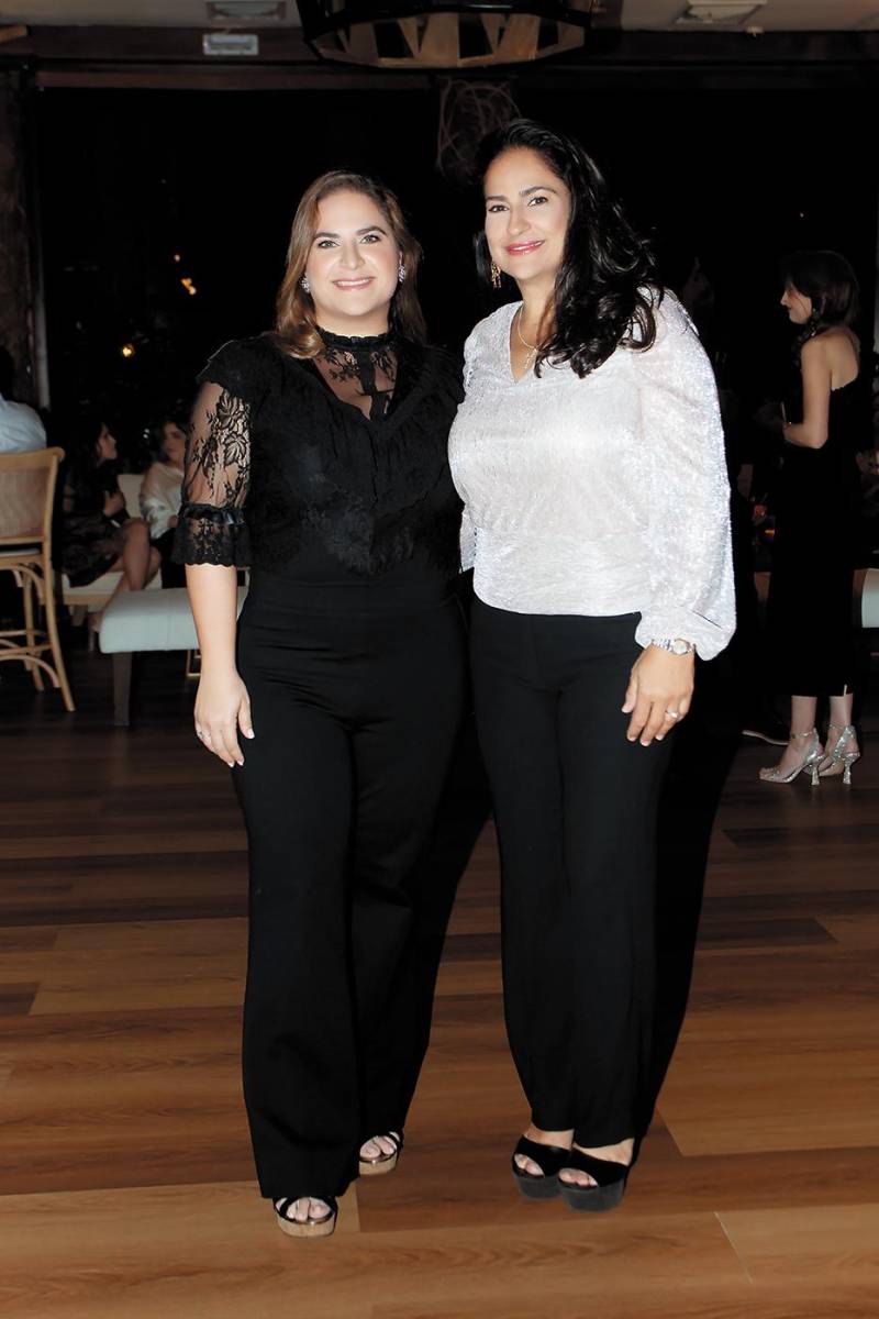 Stephanie Musleh y Tatiana Bendeck.