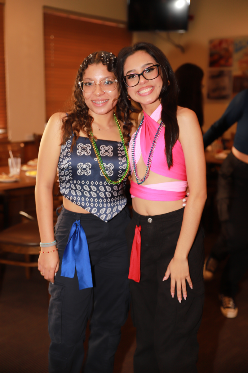 Ariana Ramos y Valeria Banegas.