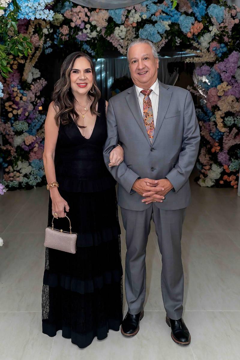 Denia y Roberto Flores Gómez