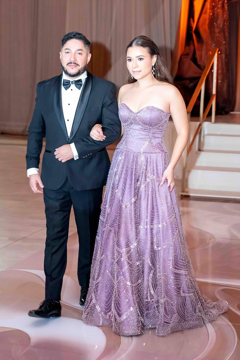 Irenne Marcella Acosta Dunaway con Omar Acosta. 