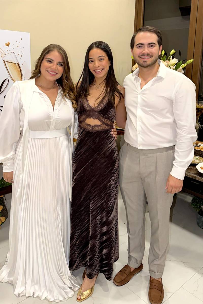 Valerie Boadla, Arianna Bonilla y Carlos Rojas Pérez y.