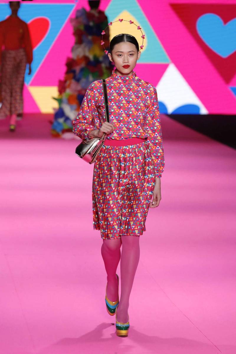 Los lunares protagonista de la colección de Agatha Ruiz de la Prada