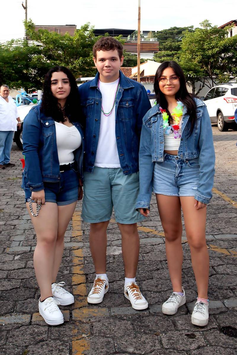 Stephanie Zavala, Nelson Montoya y Deborah Rodríguez.