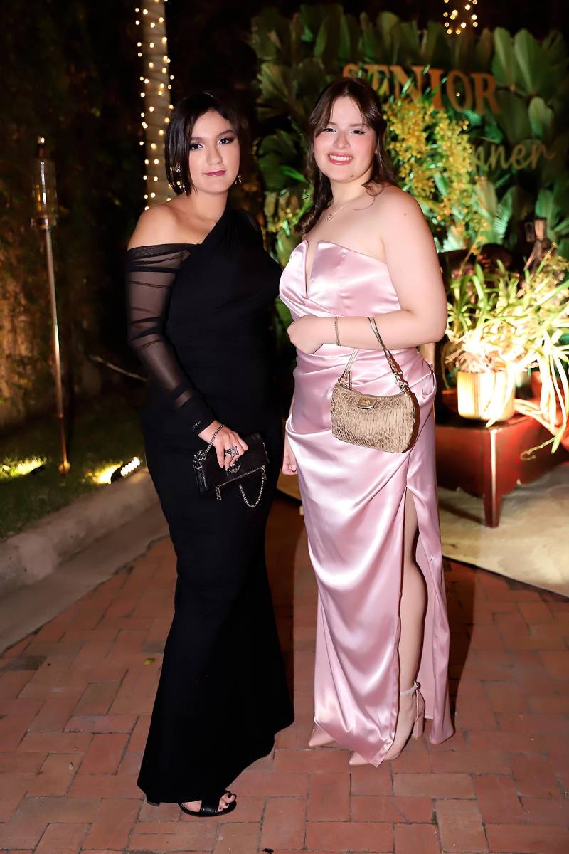 Mariana Young y Génesis.