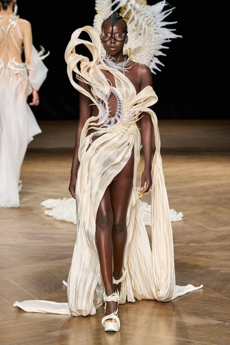 Iris Van Herpen Otoño 2022