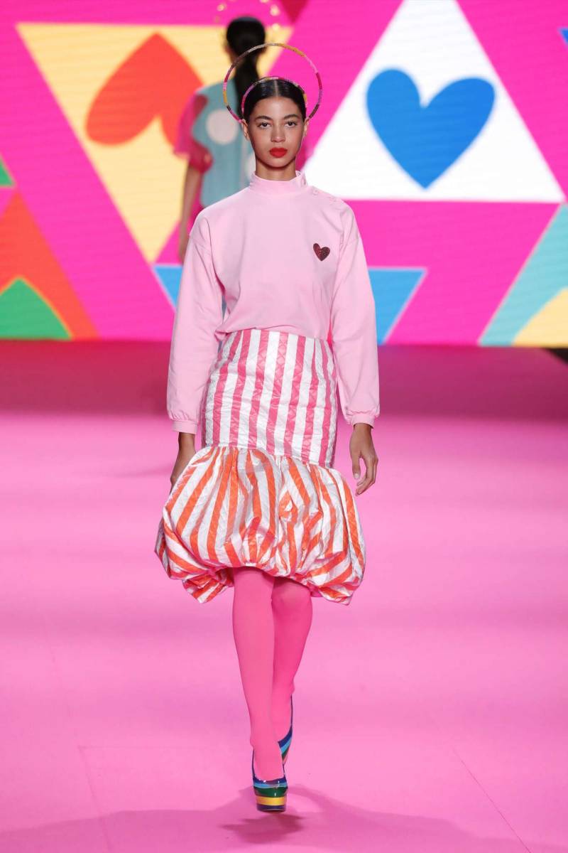 Los lunares protagonista de la colección de Agatha Ruiz de la Prada