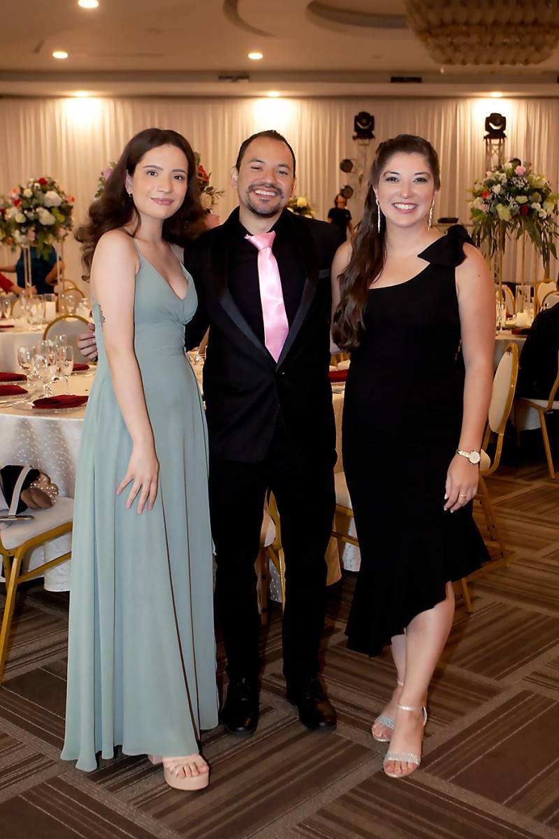 Fabiola Castellanos, Daniel Avelar y Brenda González.