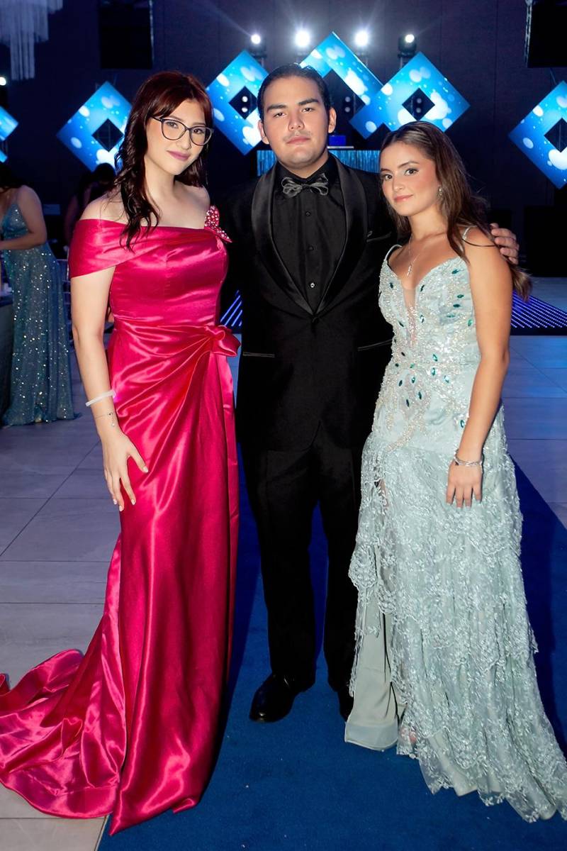 Valeria Álvarez, Esteban Hernández y Hannah Villeda.