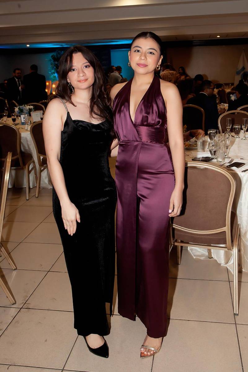 Eva Rubio y Leslie Coello.
