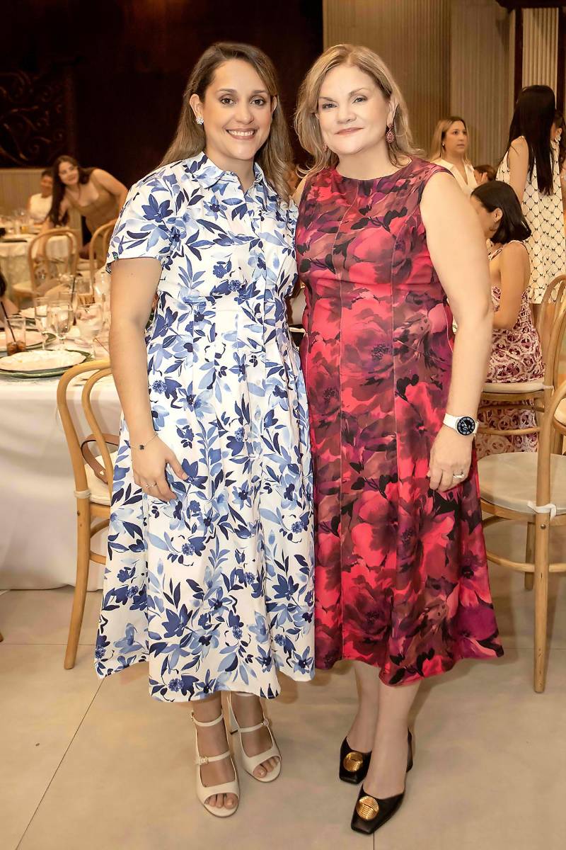 María Lucía Irías y Pita Wilson de Irías. 