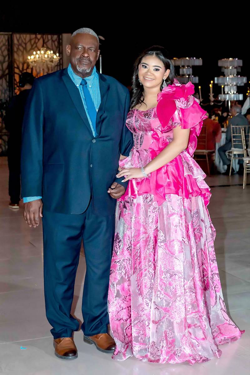 Desfile padres e hijos de la prom 2026 de la Escuela Santa María del Valle