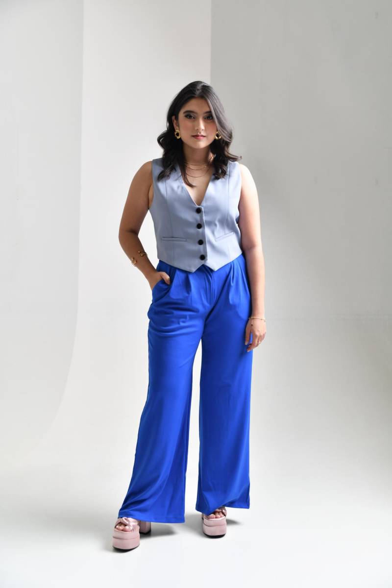 Natalia Coto, visionaria fundadora de<b> Maglia</b>, se esfuerza por mantenerse a la vanguardia de las tendencias para garantizar que sus clientas luzcan siempre lo más moderno en moda. En la actualidad, Maglia ofrece una amplia gama de productos y estilos, con el firme propósito de seguir satisfaciendo las necesidades de nuestros clientes con excelencia y estilo.