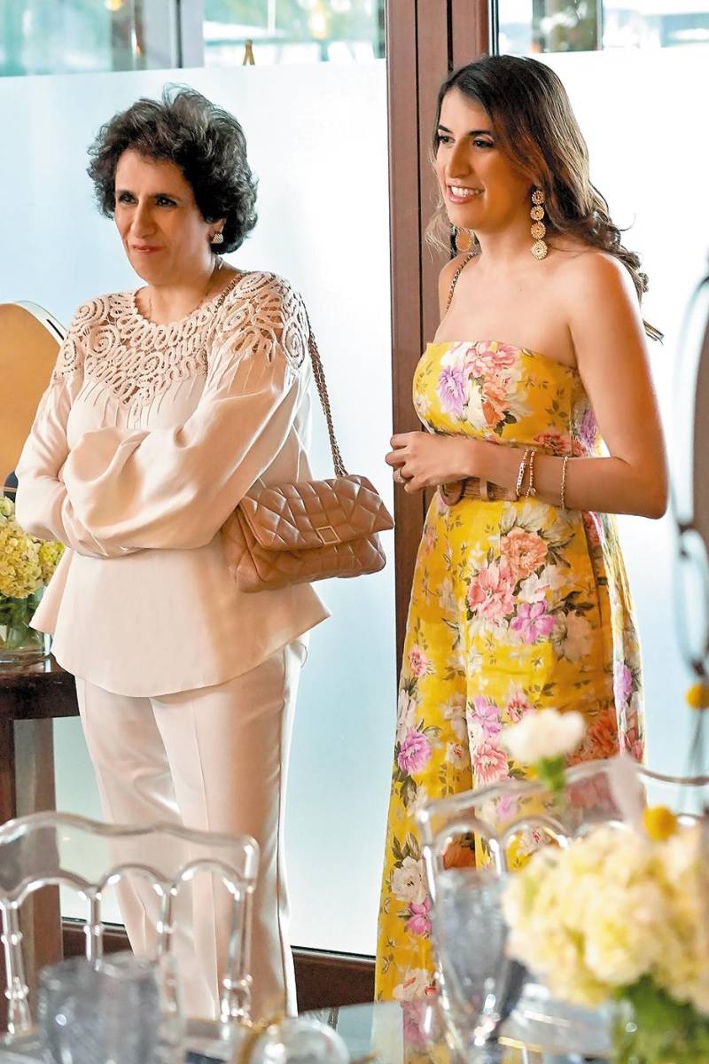 Rosemary Andonie y Sophie Facussé.