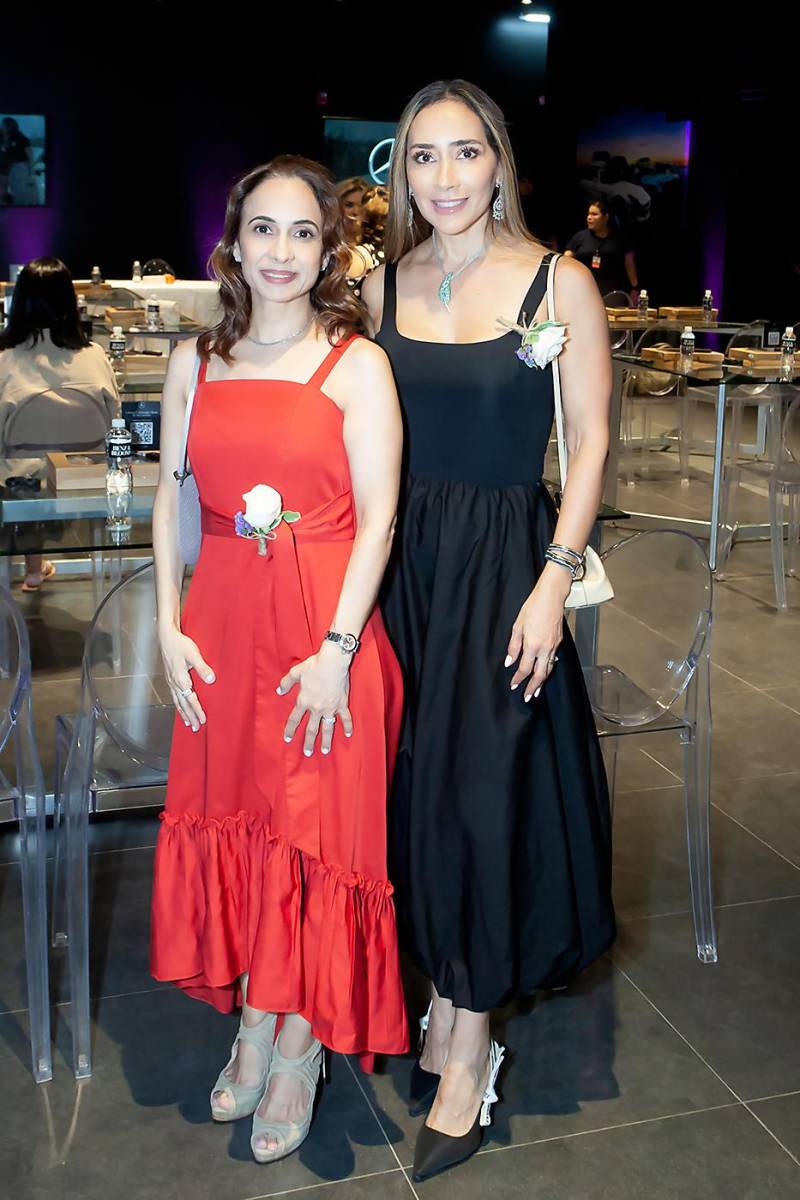 Estrella Canahuati y Karla Villar.