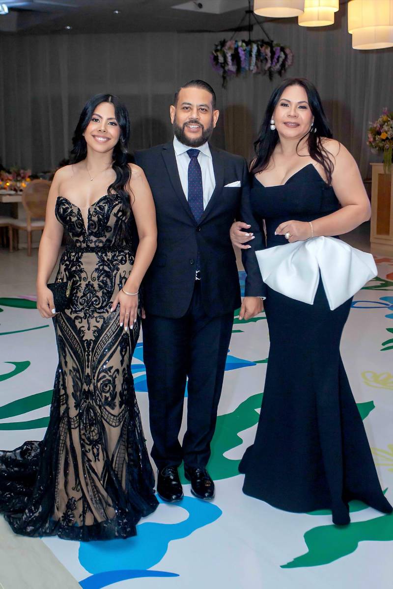 Melanie, Beker Turcios y Lucila Méndez