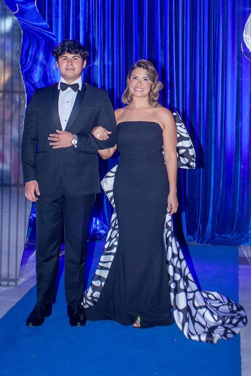Alessandro Laitano Heredia con su madre María Alejandra Heredia.