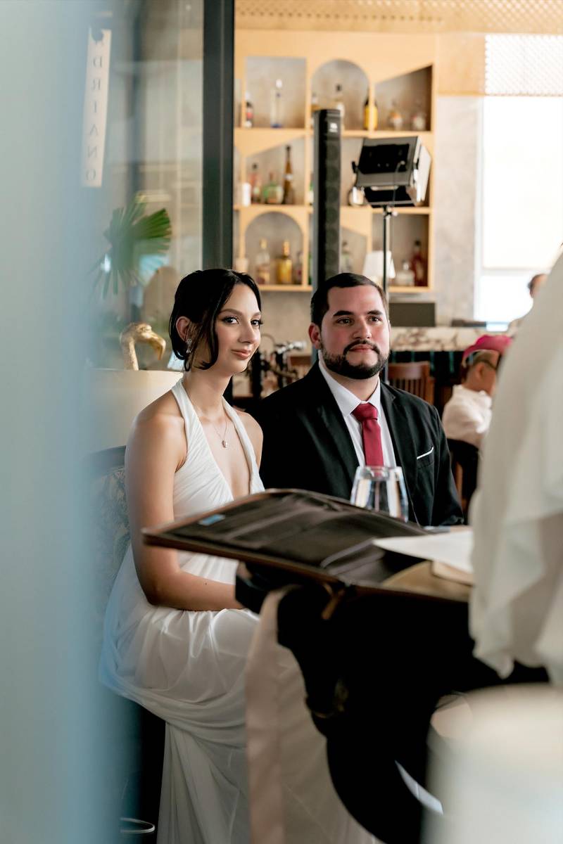 La ceremonia fue oficiada por la abogada Ana María Perdomo, con Rosibel Benavides y Kevin Sabillón como testigos de este momento especial.