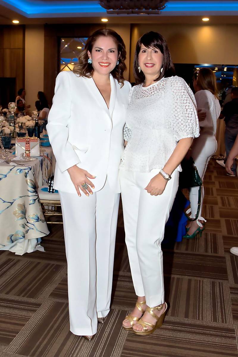 Fotogalería: White party para Claudia Kattán