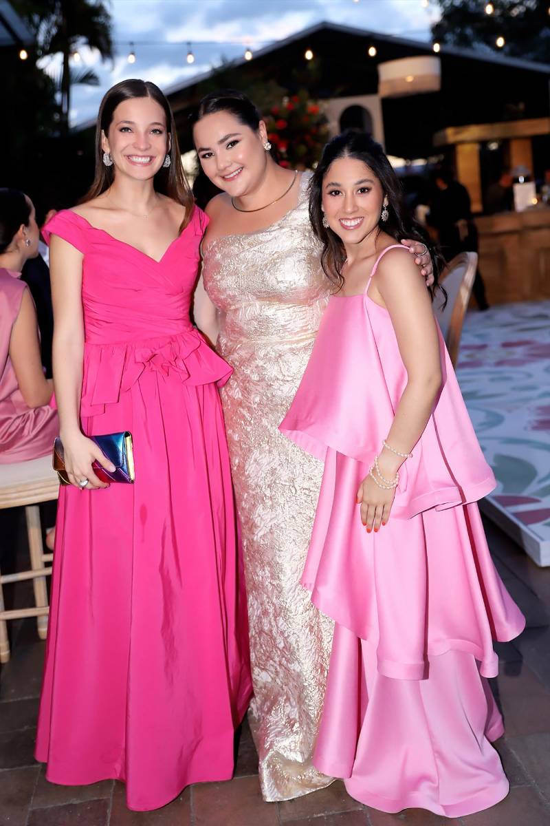 Antonella Lardizabal, Sofía García y Ana Hernández 