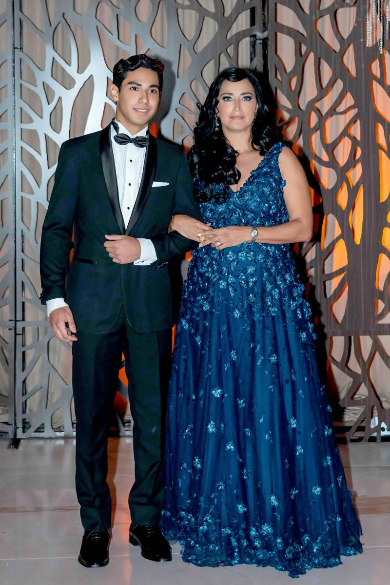  Dewey Iván Aparicio y su madre Rosa Merren.