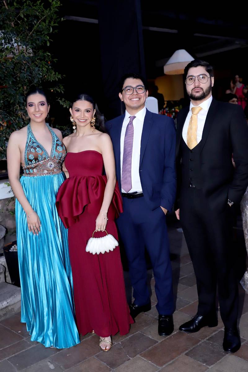 Valentina Dubón, Jessica Rodríguez, Juan José Mondragón y Daniel Gamero 
