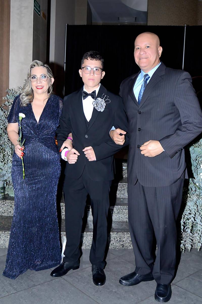 Fany Coti, Danel Vásquez y Marco Vásquez.