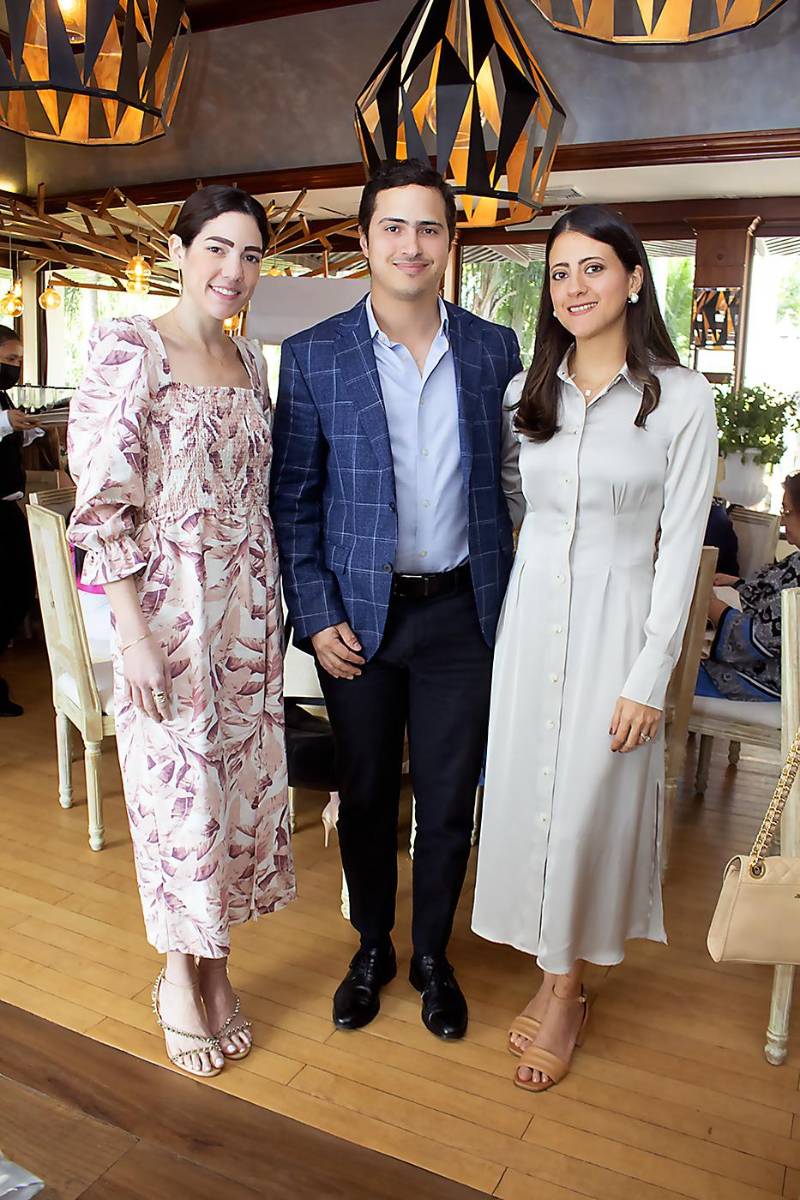 Cecilia Prieto con Feizal y María José de Selman 