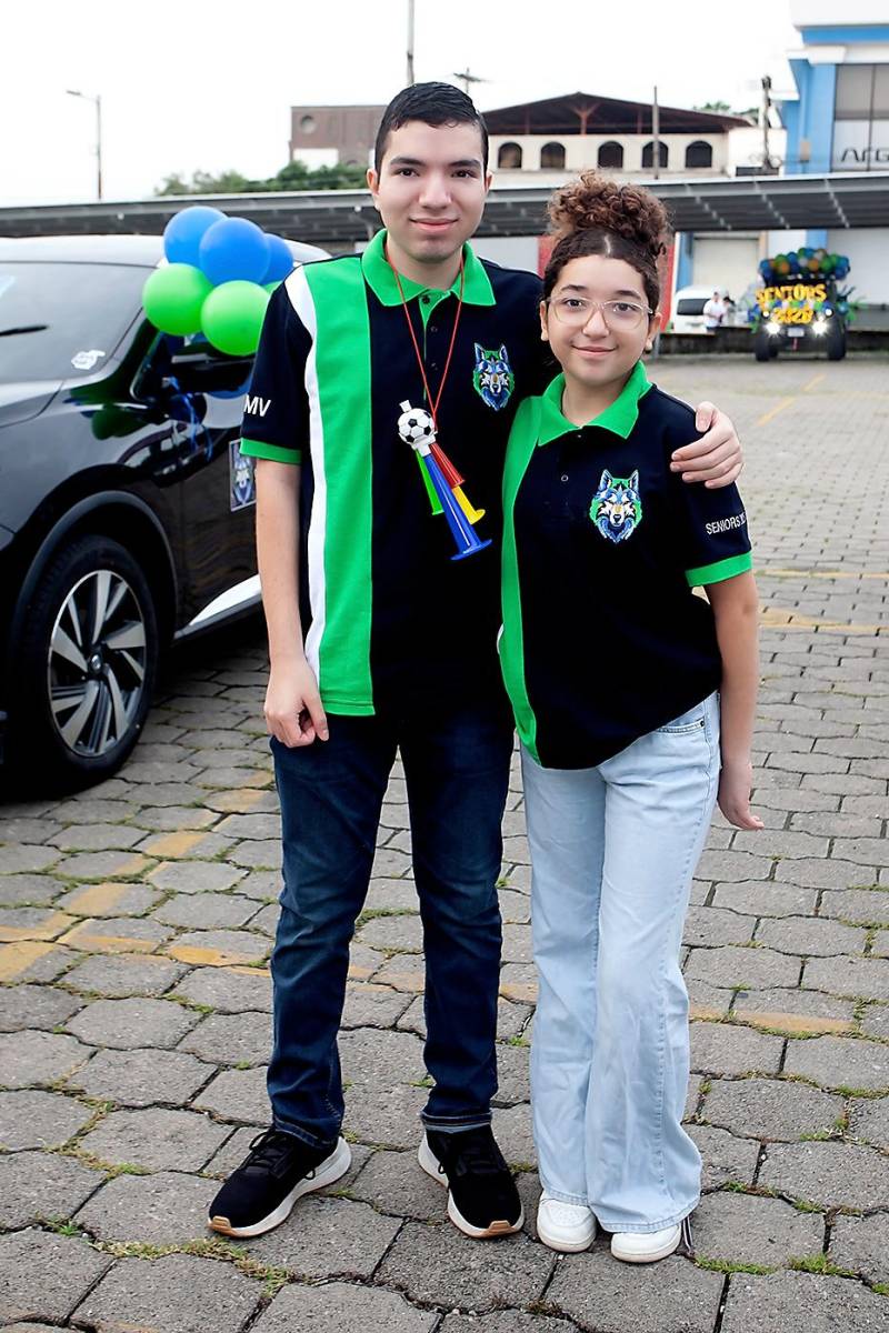 Gustavo Fiallos y Elena Fiallos.
