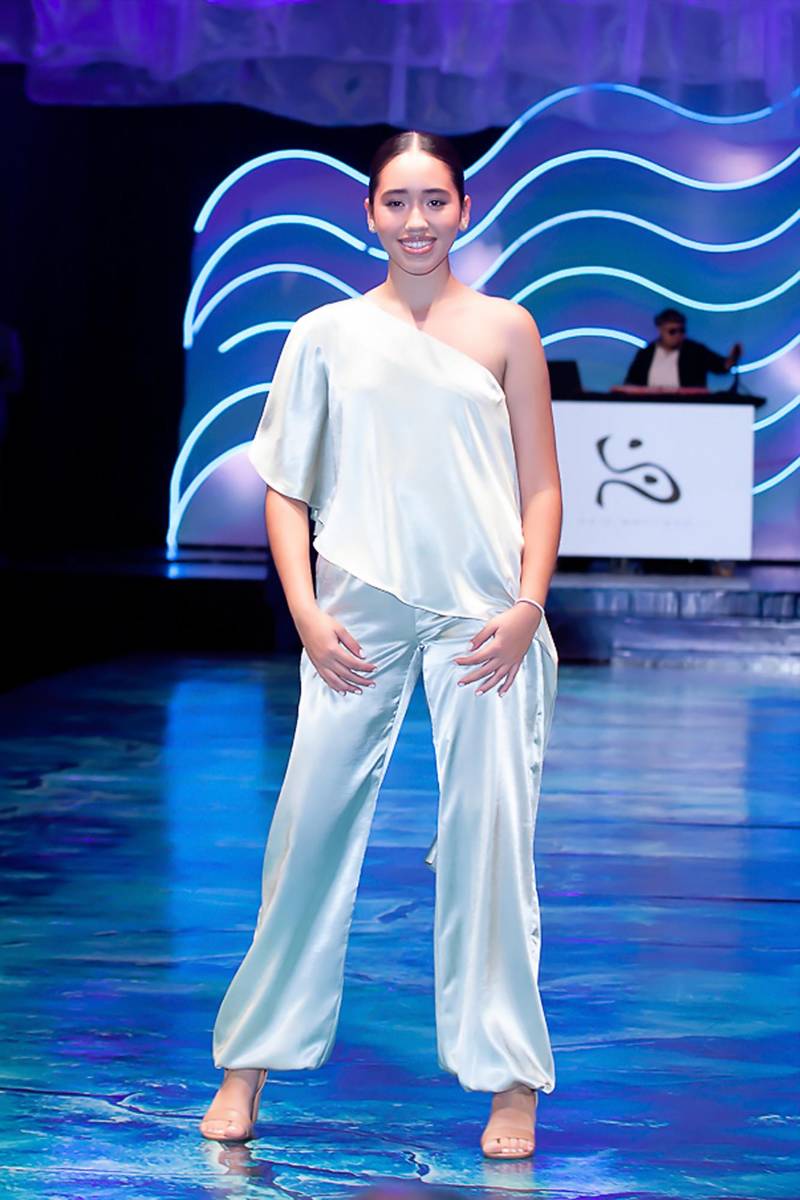 Senior Fashion Show 2026 de la Escuela Internacional Sampedrana, parte 1