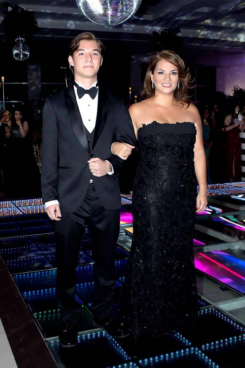  Eduardo Rafael y su madre Jessica Martínez. 