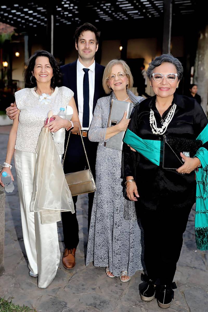 María Diaz, Carlos Whitesel, Soledad Osejo y Anarella Vélez