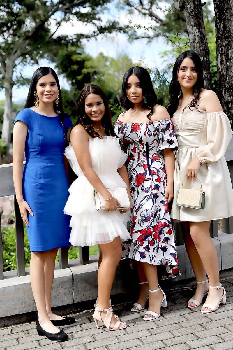 Diana Barrios ,Angelica Garcia ,Stefania Morazan y Angy Pacheco