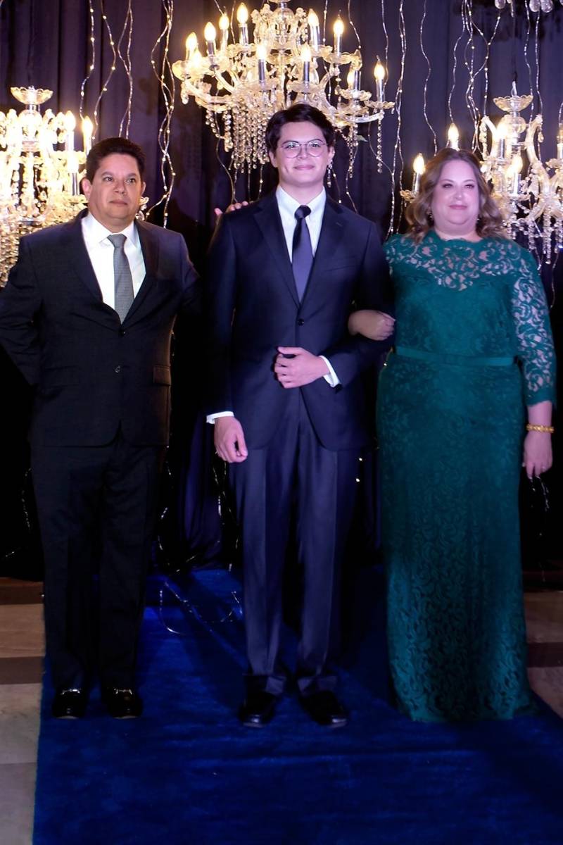 Alfredo Di Palma y Andrea Kattan con su hijo Alfredo Sebastián.