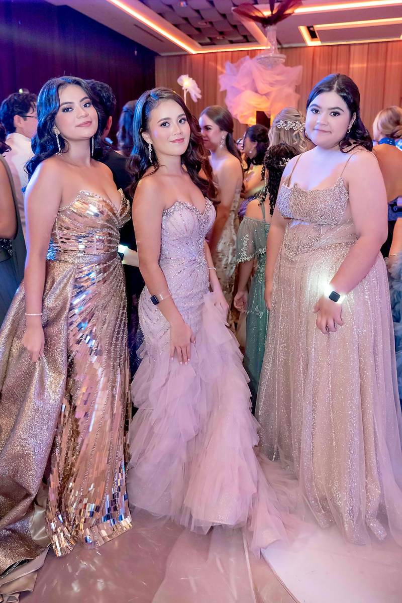 Perla Lobo, Emily Chávez y Natalia Miranda. 